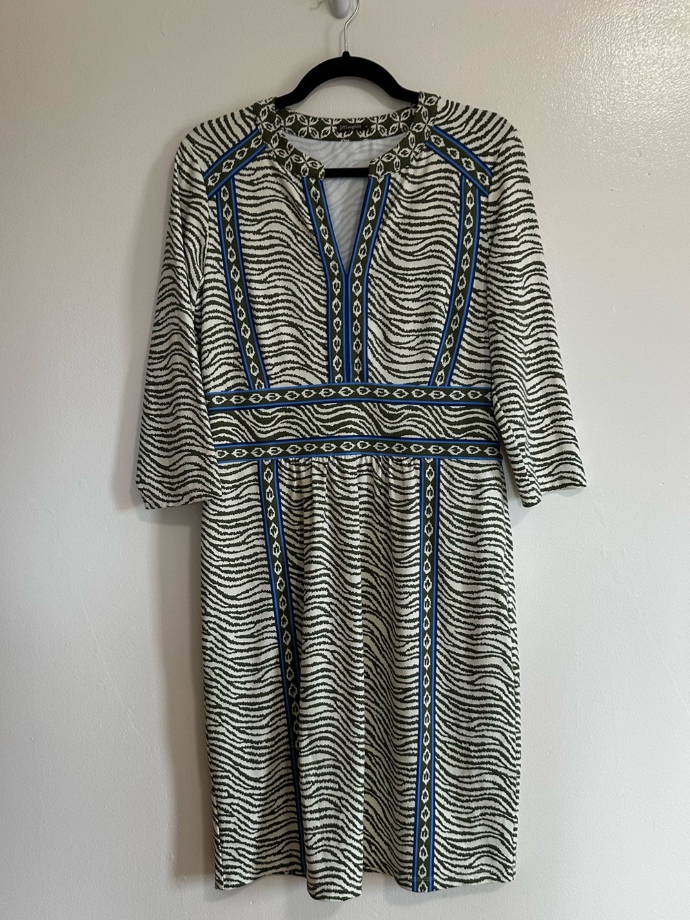 J. McLaughlin Zebra Stripe Sheath Dress Catalina Cloth, Size Medium